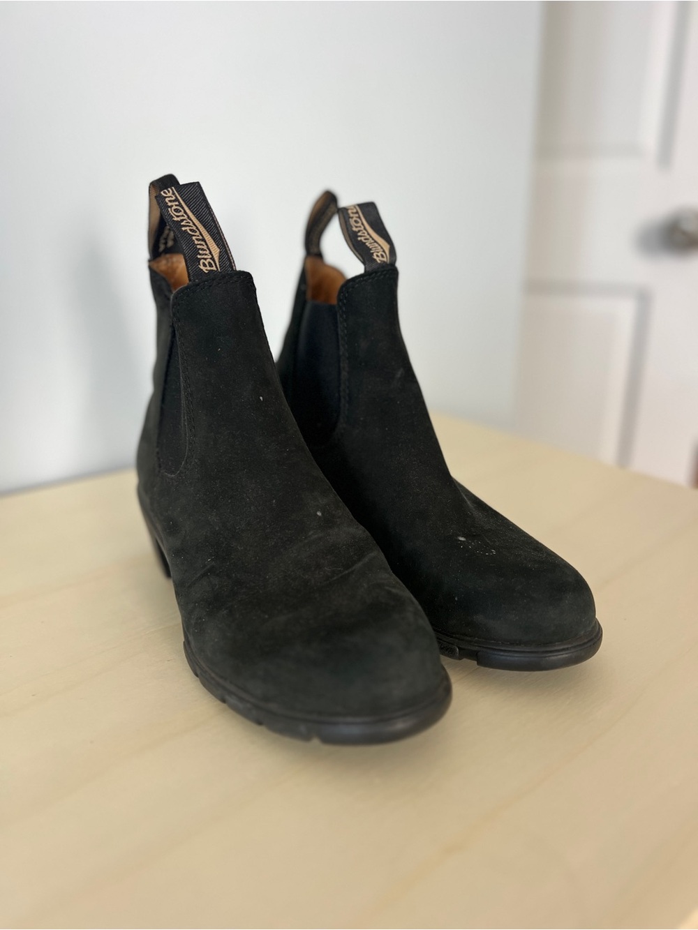 Blundstone Black Chelsea Suede Ankle Boots - Picture 3 of 7